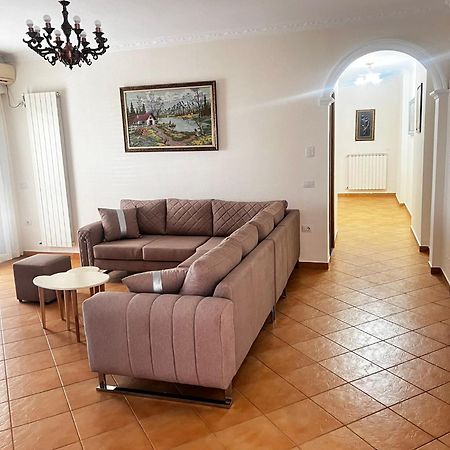 Lu Apartament Влёра Экстерьер фото