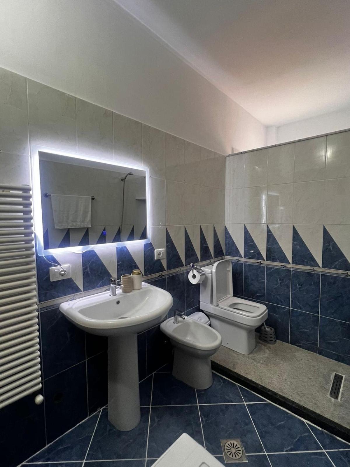 Lu Apartament Влёра Экстерьер фото